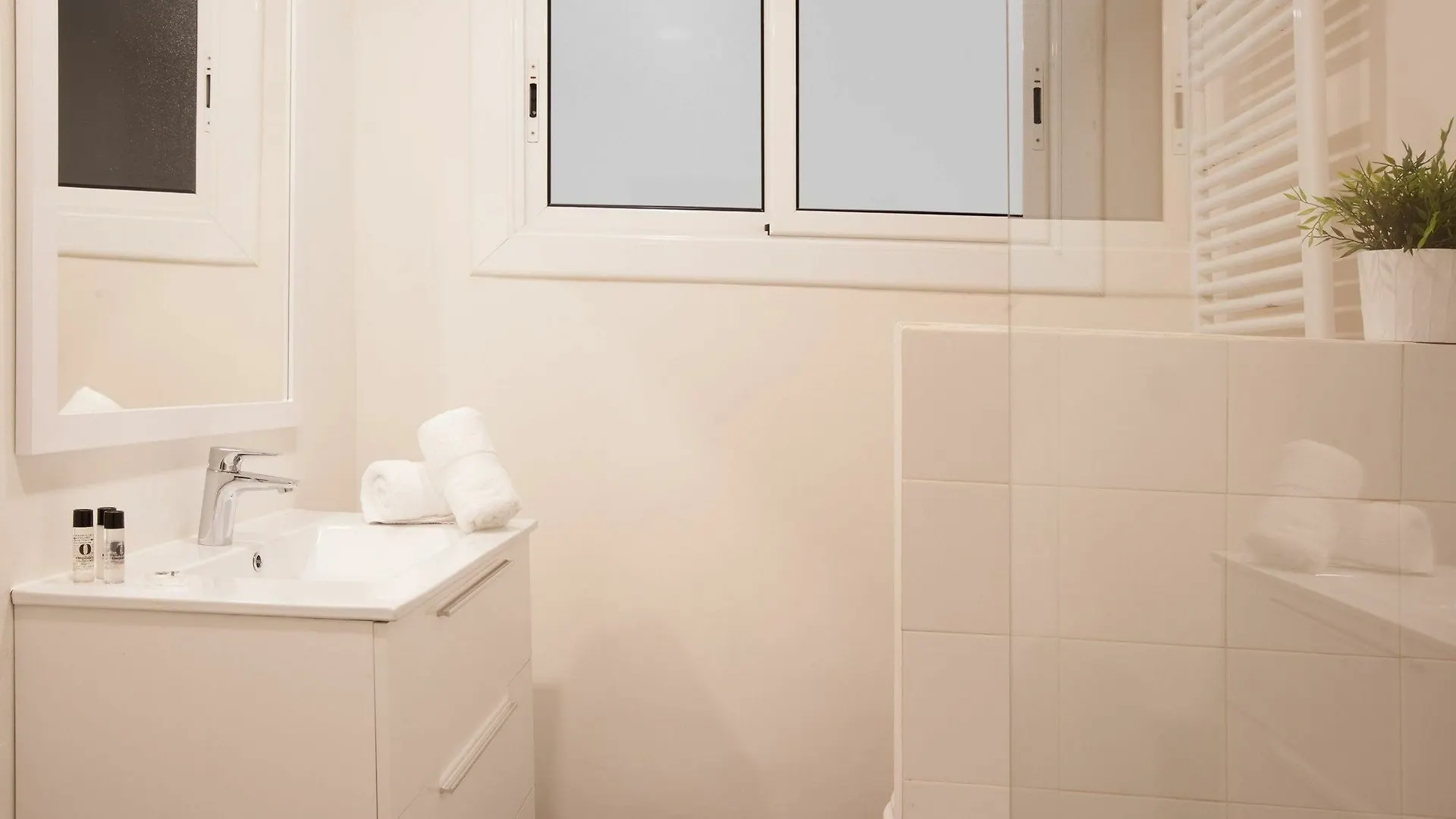 Rent Top Aparments Diagonal-Aribau Βαρκελώνη 0*,